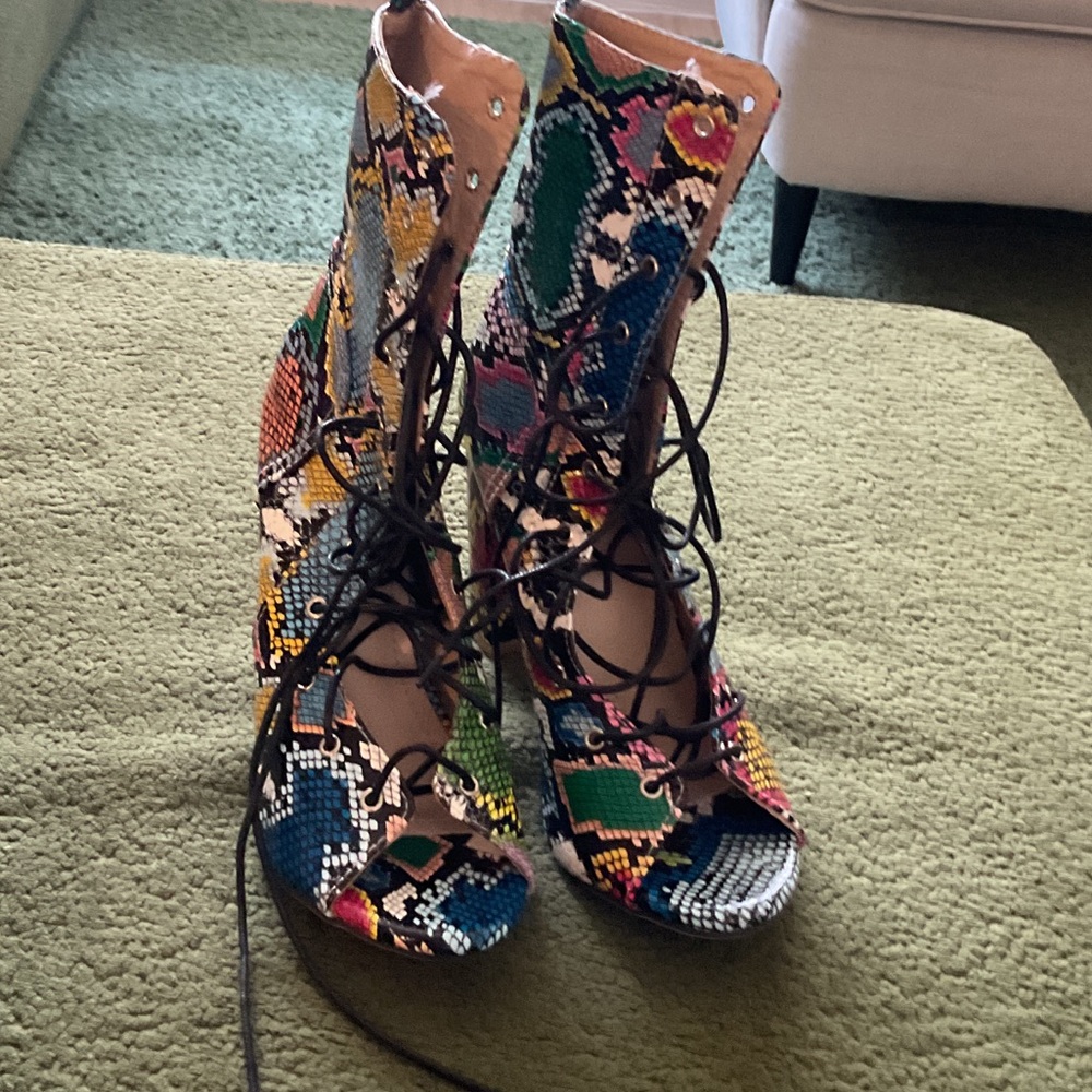 Colorful Lace-Up Women's Shoes
